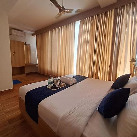 Sky Inn Mysore Eksteriør billede