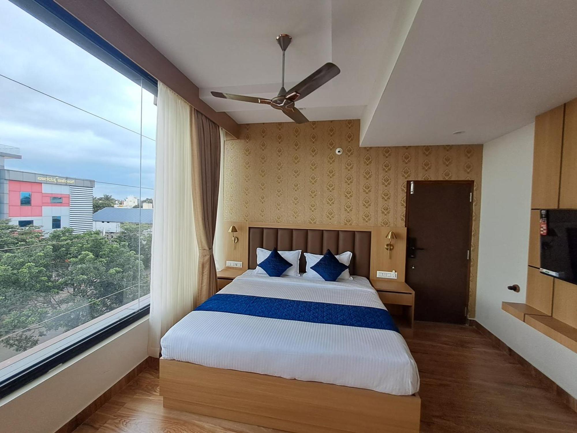 Sky Inn Mysore Eksteriør billede